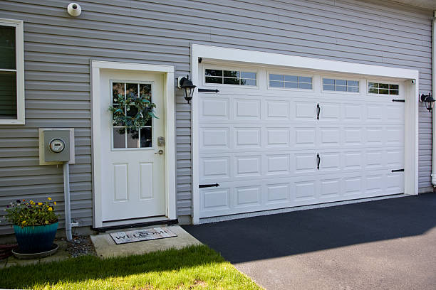 24/7 Emergency Garage Door Panel Replacement experts in La Verkin, UT
